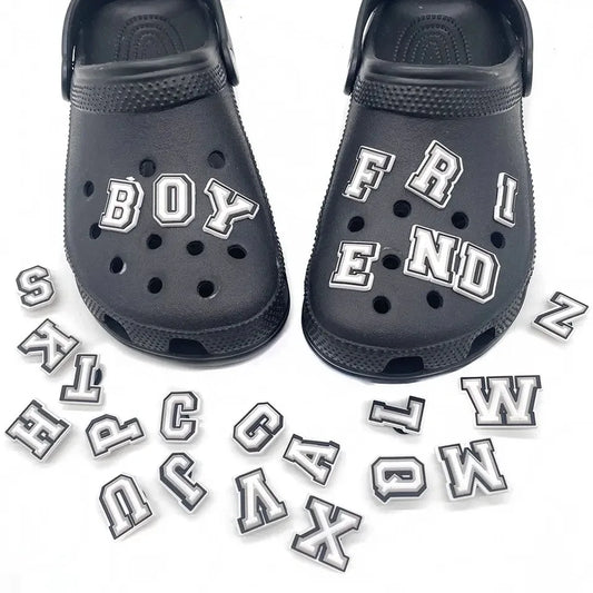 Pins Crocs Lettres