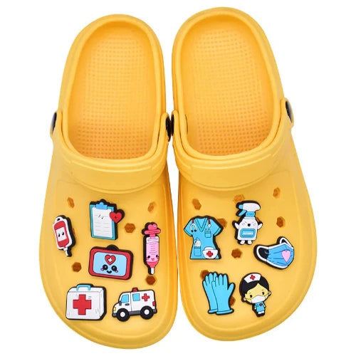 Pins Crocs Infirmière